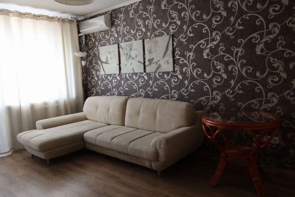 Сдаётся 2-комнатная квартира, 52 м²