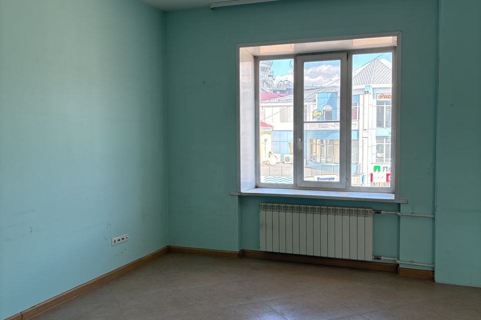 Сдаётся студия, 65 м²