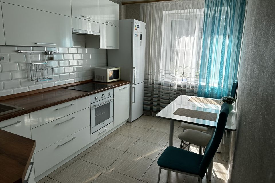 Сдаётся 2-комнатная квартира, 60 м²