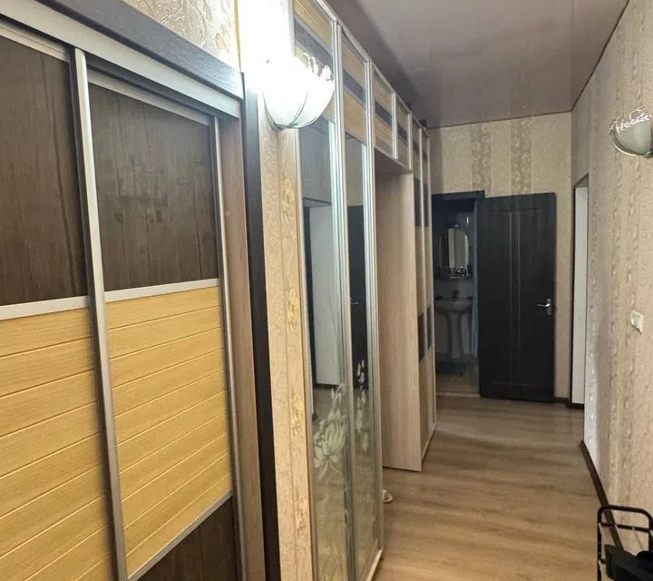 Сдаётся 2-комнатная квартира, 58 м²