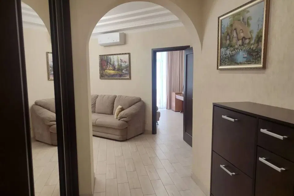 Сдаётся 3-комнатная квартира, 90 м²