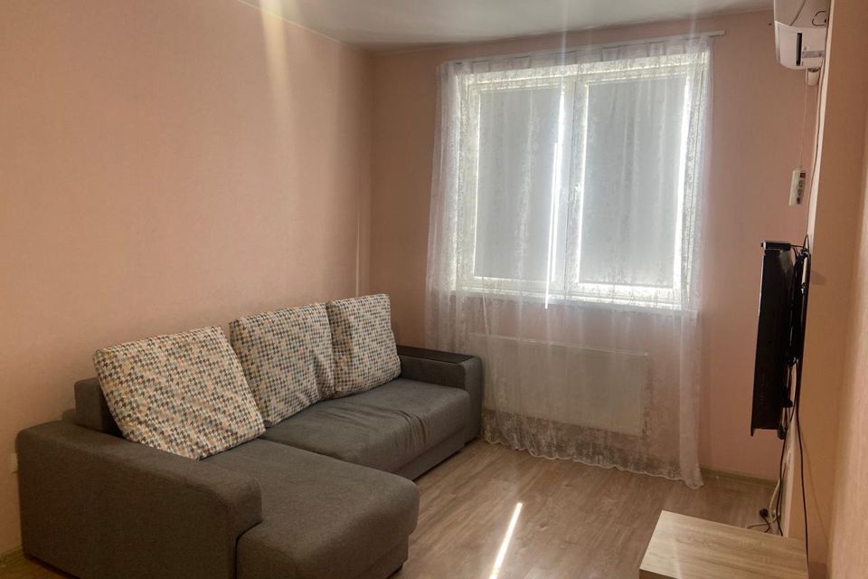 Сдаётся 1-комнатная квартира, 38 м²