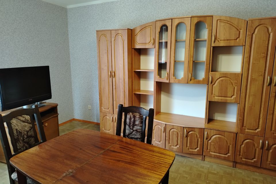 Сдаётся 2-комнатная квартира, 63 м²