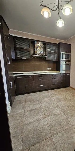 Сдаётся 2-комнатная квартира, 58 м²