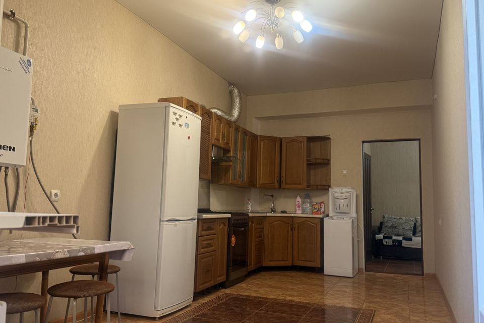 Сдаётся 1-комнатная квартира, 60 м²