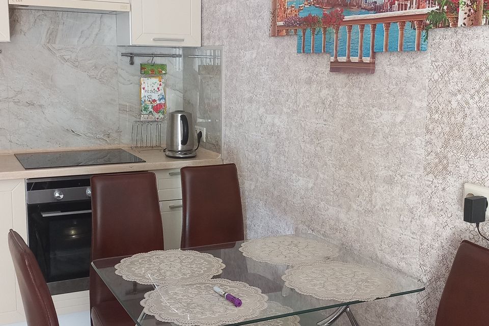 Сдаётся 1-комнатная квартира, 38 м²