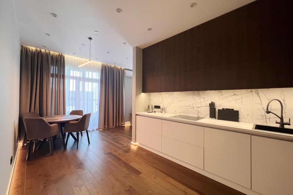 Сдаётся 2-комнатная квартира, 68 м²