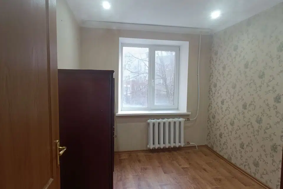 Сдаётся 4-комнатная квартира, 60 м²
