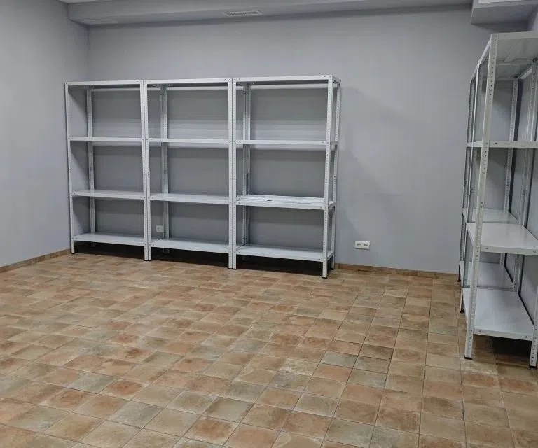 Сдаётся торговое помещение, 86 м²