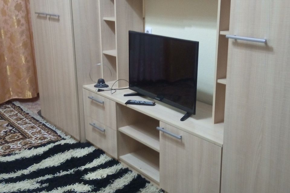 Сдаётся 1-комнатная квартира, 42 м²