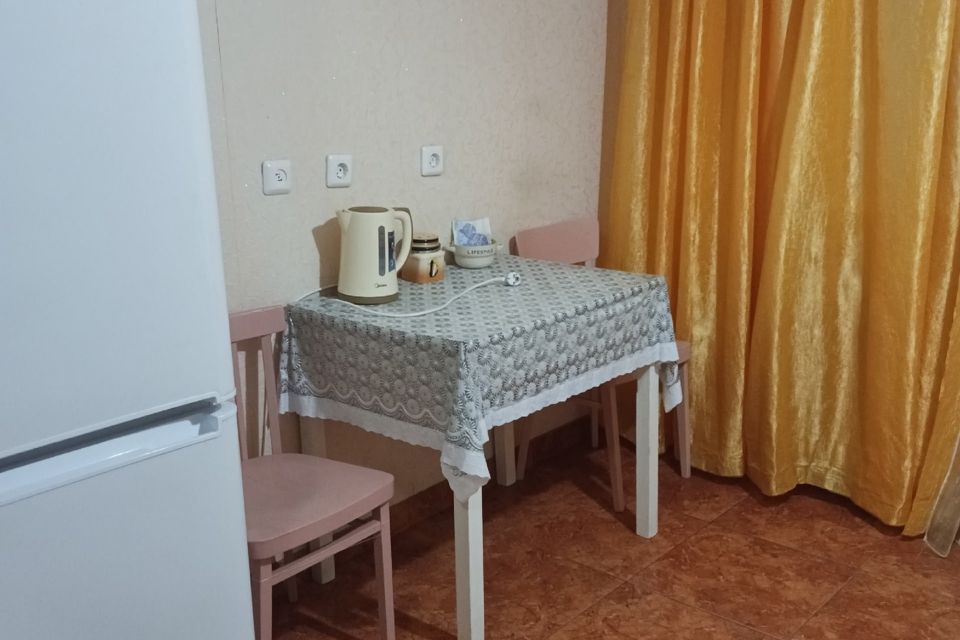 Сдаётся 1-комнатная квартира, 35 м²