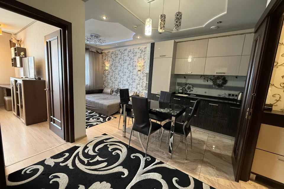 Сдаётся 2-комнатная квартира, 55 м²