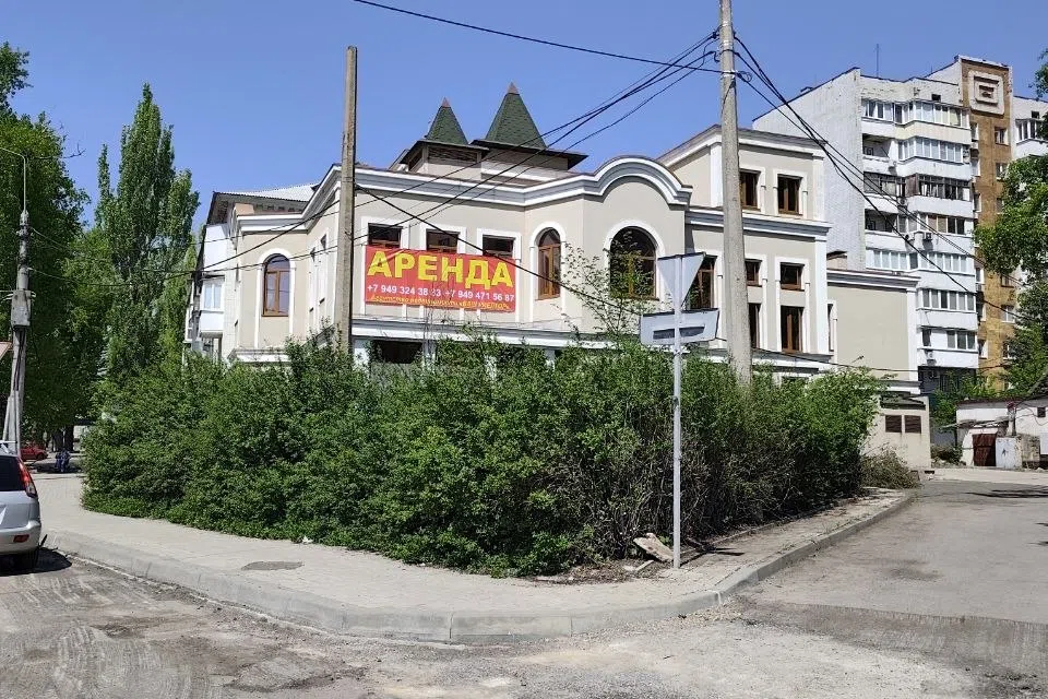 Сдаётся торговое помещение, 1000 м²