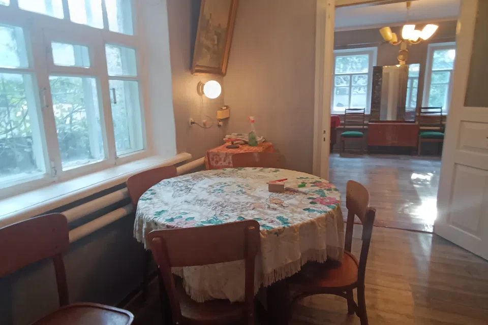 Сдаётся 4-комнатная квартира, 65 м²