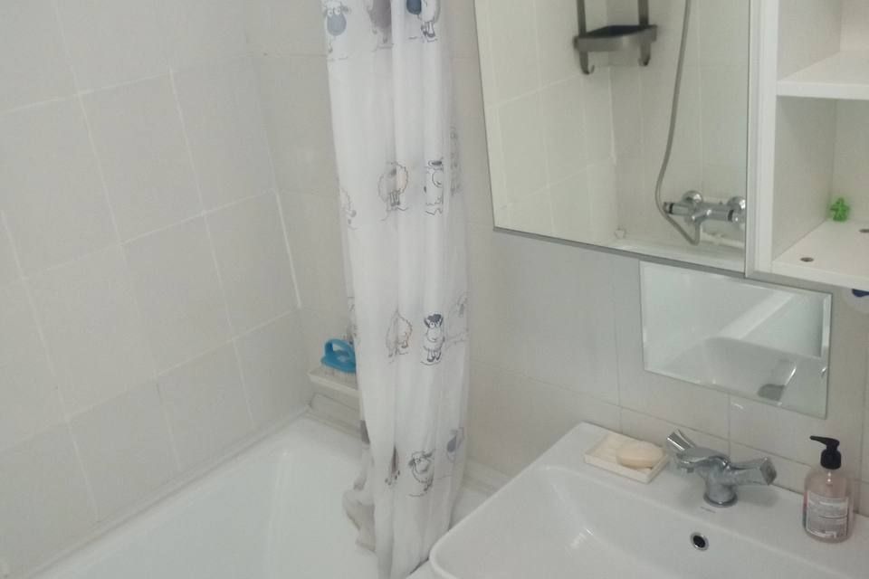 Сдаётся 2-комнатная квартира, 51 м²