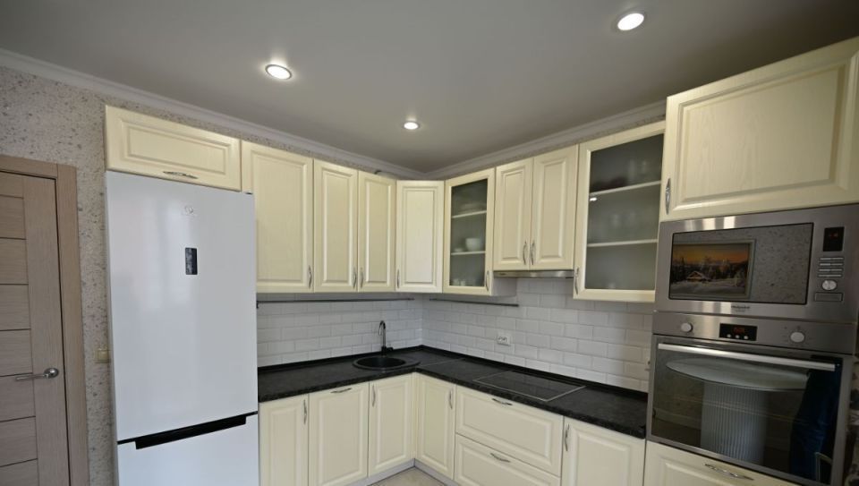 Сдаётся 2-комнатная квартира, 64 м²