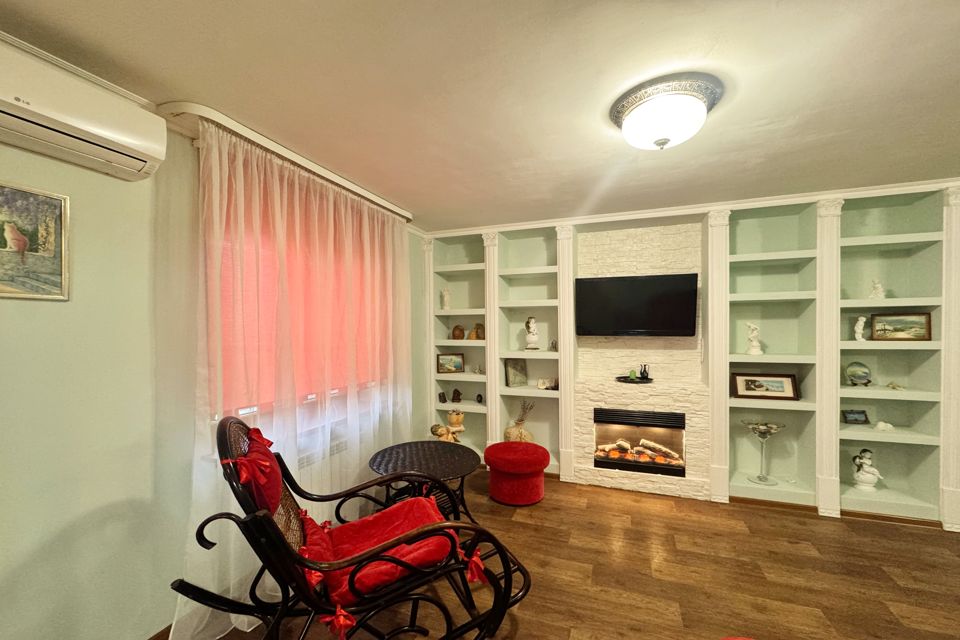 Сдаётся 2-комнатная квартира, 56 м²