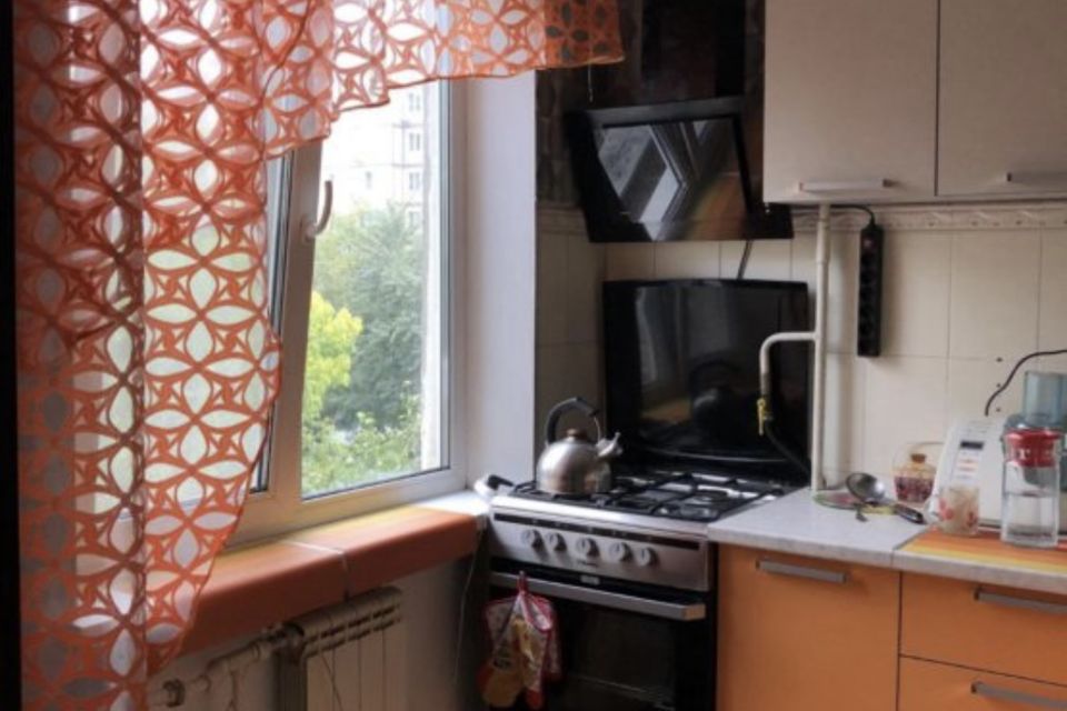 Сдаётся 4-комнатная квартира, 65 м²