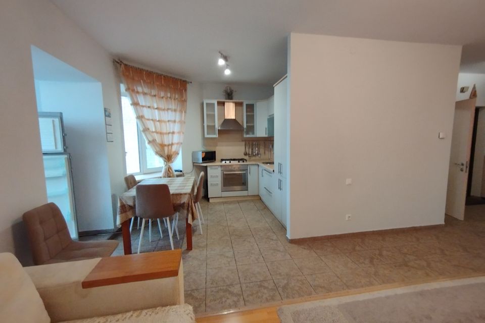 Сдаётся 2-комнатная квартира, 68.1 м²