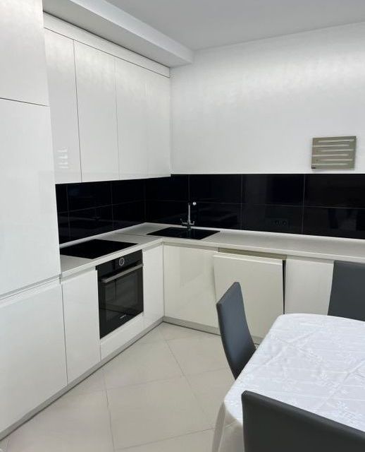 Сдаётся 2-комнатная квартира, 52.3 м²