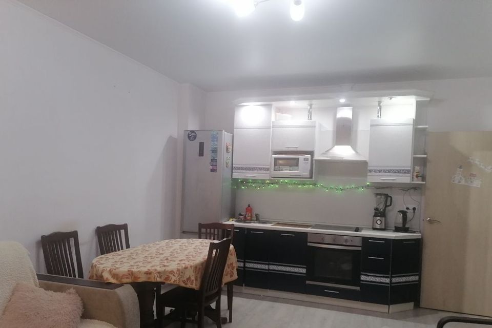 Сдаётся 2-комнатная квартира, 68 м²