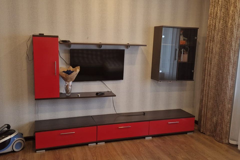 Сдаётся 2-комнатная квартира, 56 м²