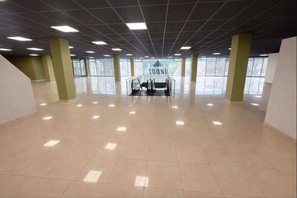 Сдаётся помещение своб. назначения, 950.1 м²