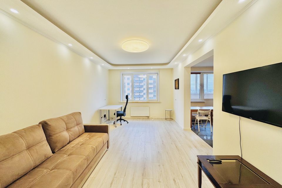 Сдаётся 2-комнатная квартира, 69.5 м²