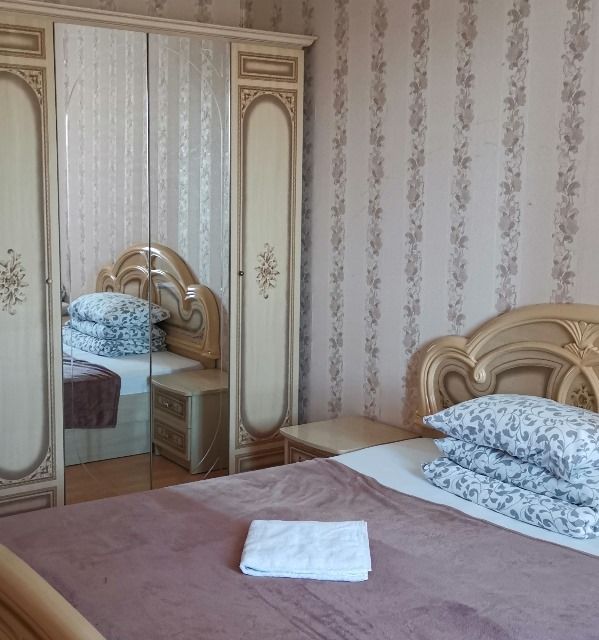 Сдаётся 2-комнатная квартира, 65 м²