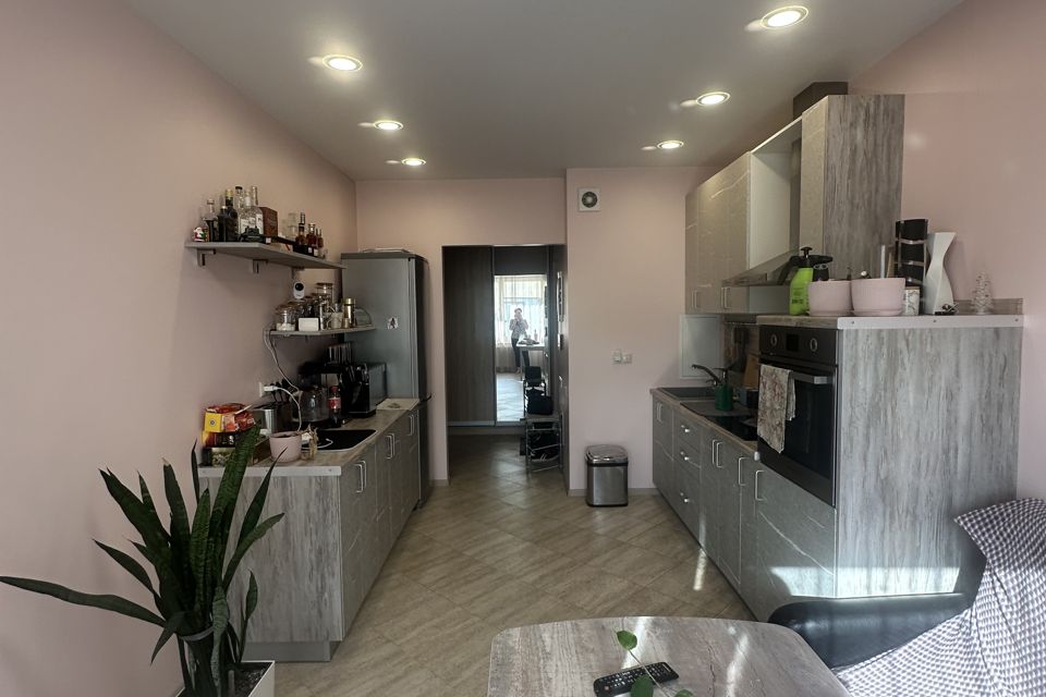 Сдаётся 2-комнатная квартира, 65 м²