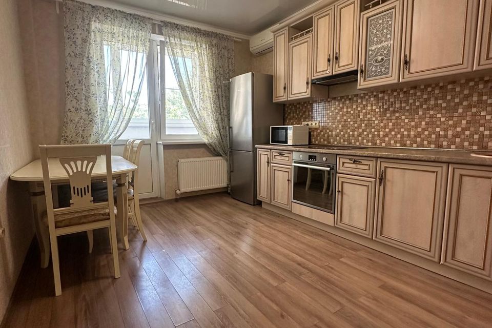 Сдаётся 2-комнатная квартира, 59.2 м²