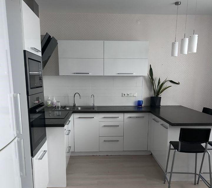Сдаётся 2-комнатная квартира, 58 м²
