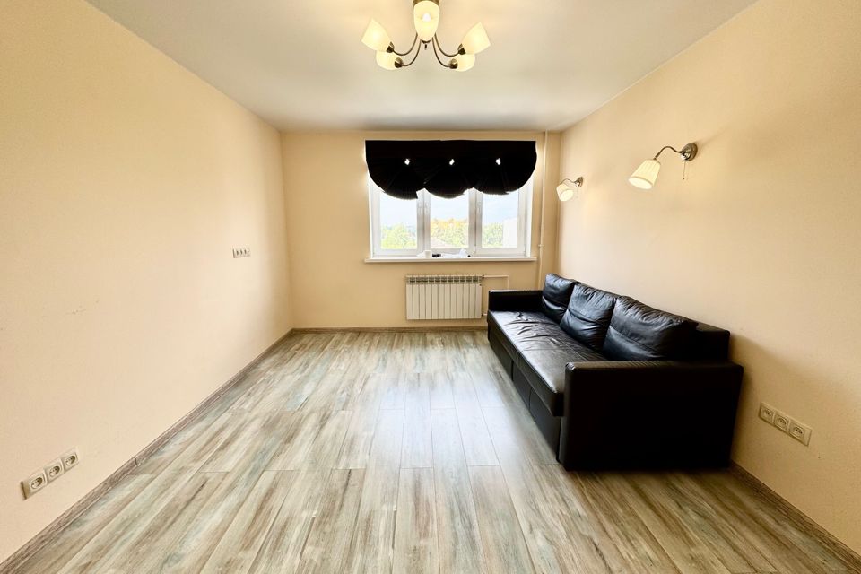 Сдаётся 2-комнатная квартира, 65 м²