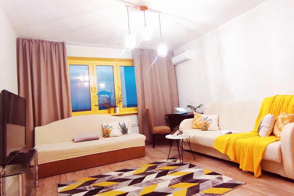 Сдаётся 2-комнатная квартира, 56 м²