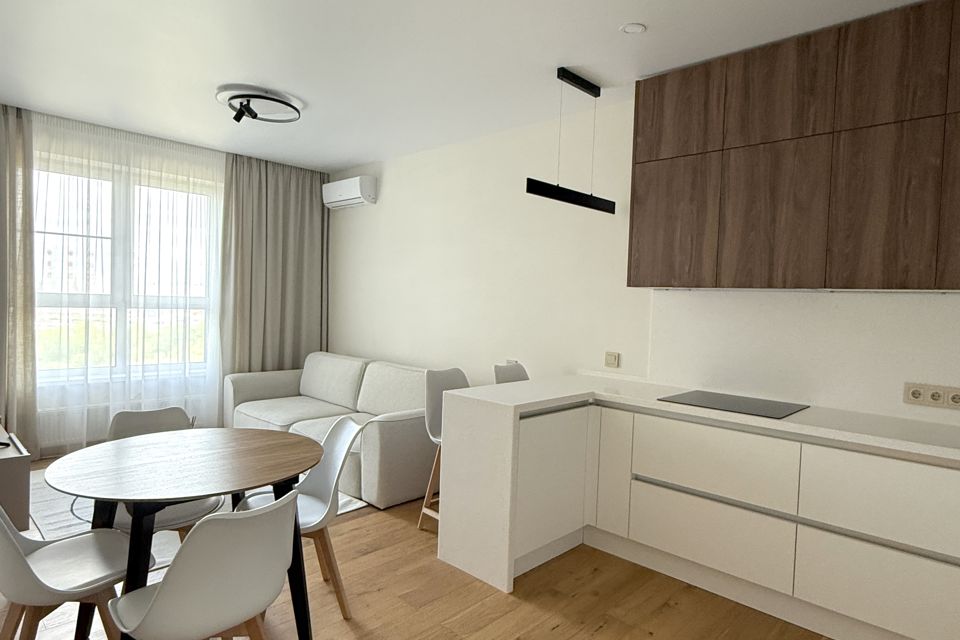 Сдаётся 4-комнатная квартира, 100 м²