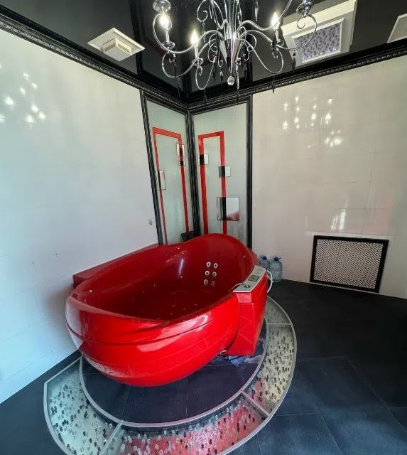 Сдаётся студия, 85 м²