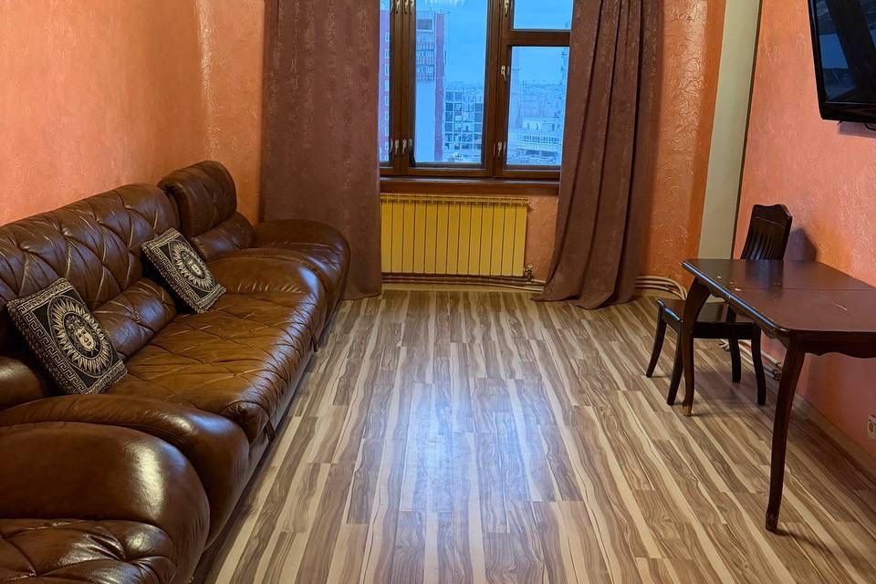 Сдаётся 2-комнатная квартира, 65 м²