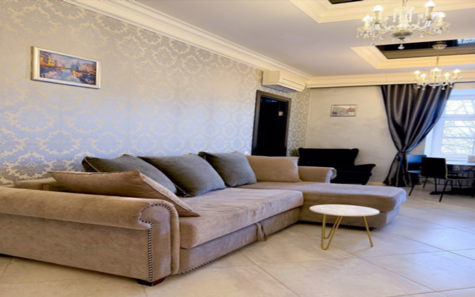 Сдаётся 1-комнатная квартира, 51 м²