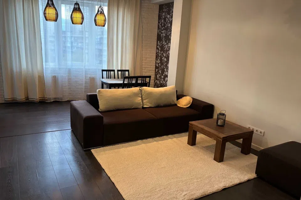 Сдаётся 2-комнатная квартира, 60 м²