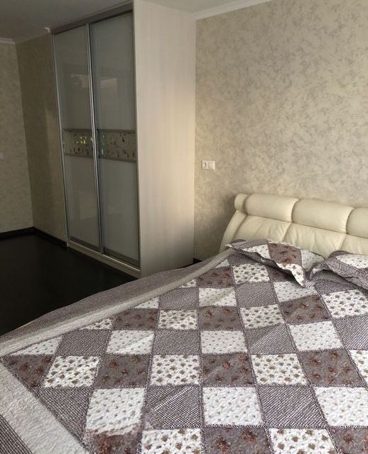 Сдаётся 2-комнатная квартира, 61 м²