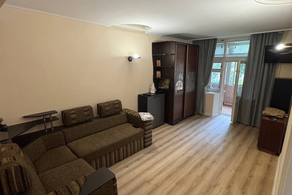 Сдаётся 1-комнатная квартира, 38 м²