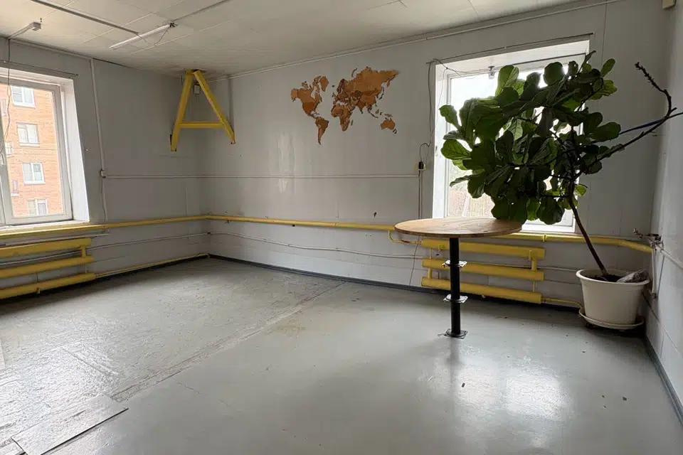 Сдаётся помещение своб. назначения, 192.8 м²