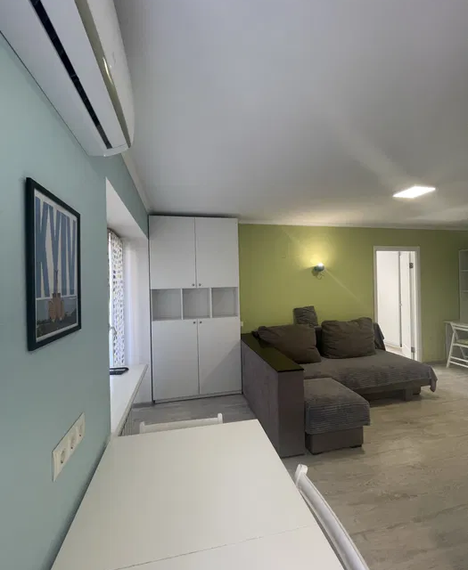 Сдаётся 2-комнатная квартира, 56 м²