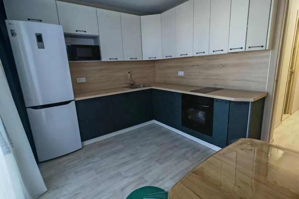 Сдаётся 1-комнатная квартира, 42 м²