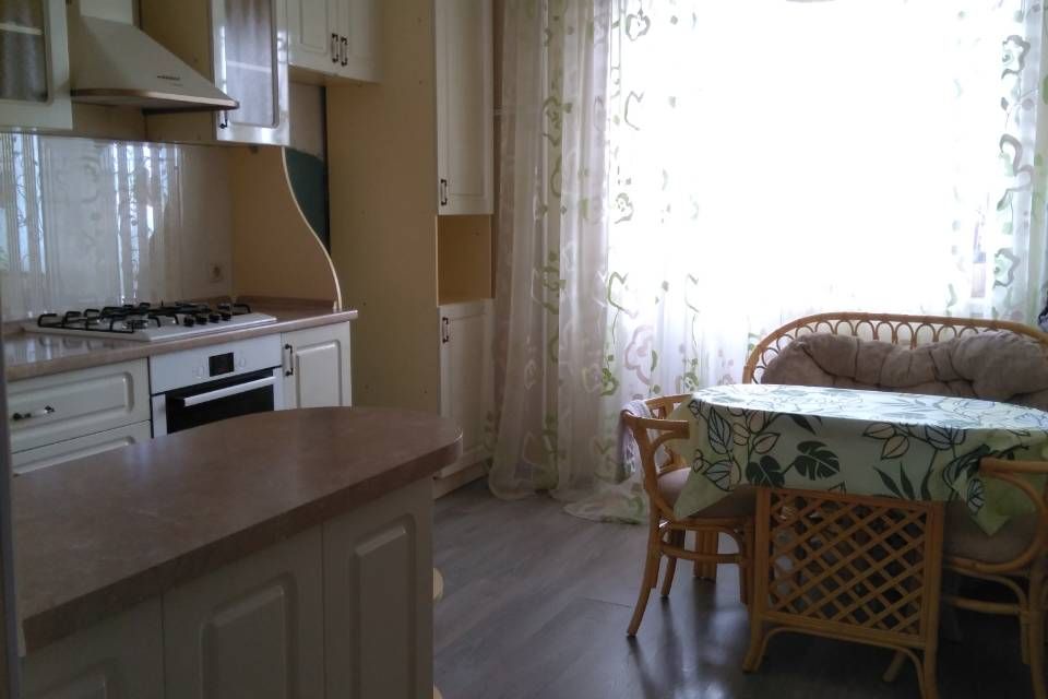 Сдаётся 2-комнатная квартира, 60 м²