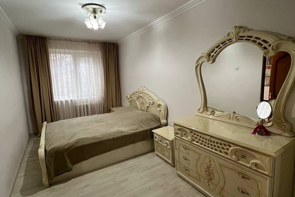 Сдаётся 2-комнатная квартира, 58 м²