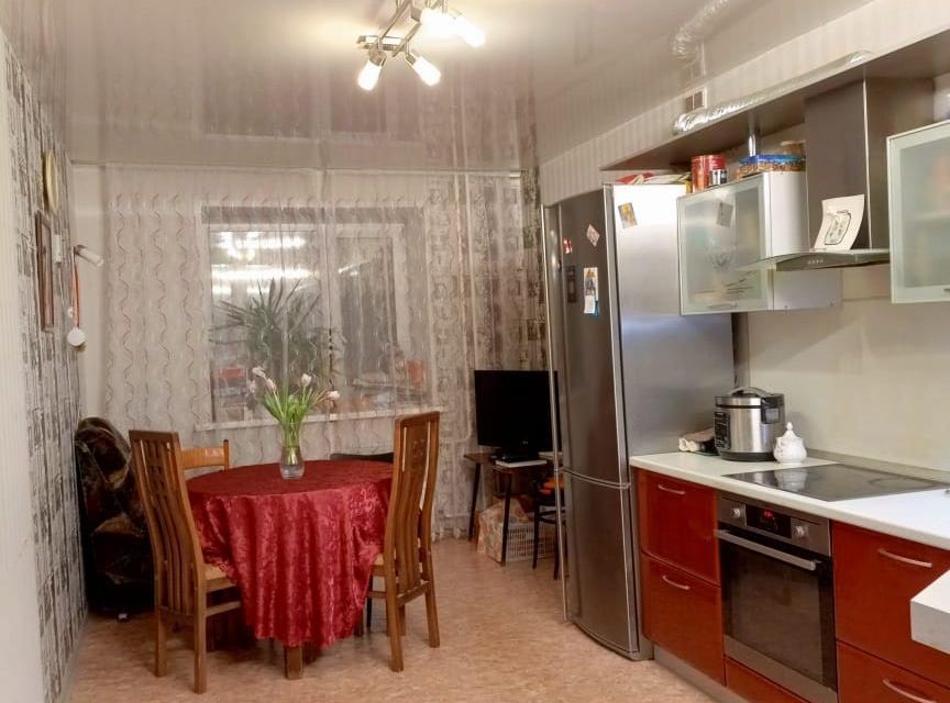 Сдаётся 2-комнатная квартира, 69.9 м²