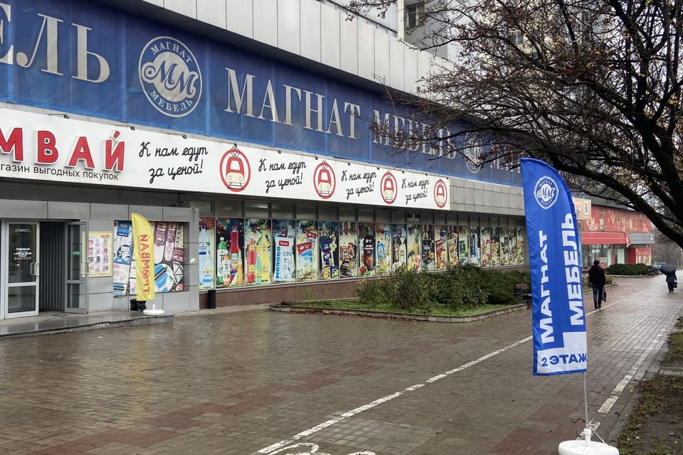 Сдаётся торговое помещение, 1000 м²