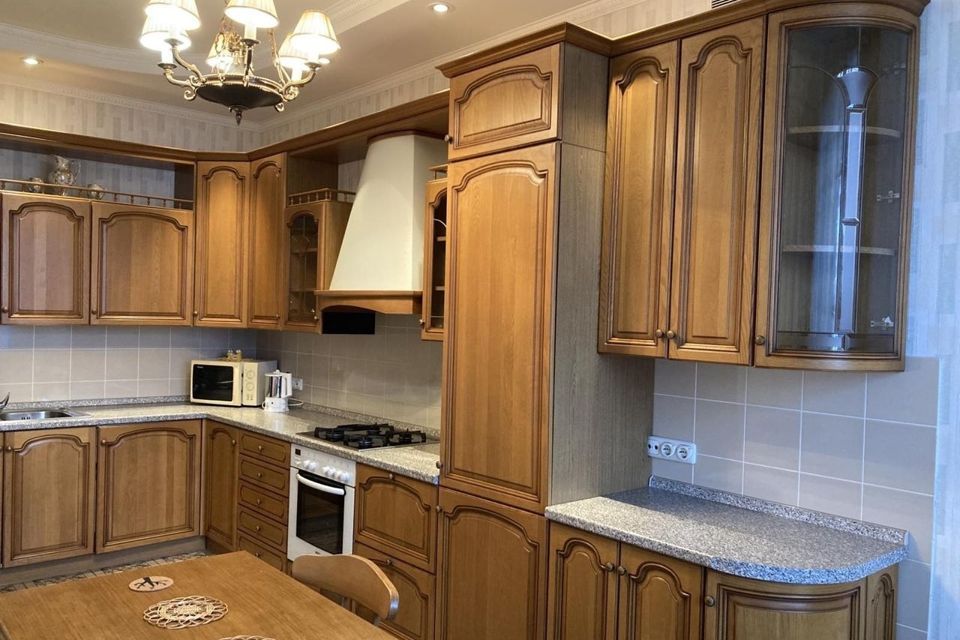 Сдаётся 1-комнатная квартира, 62 м²