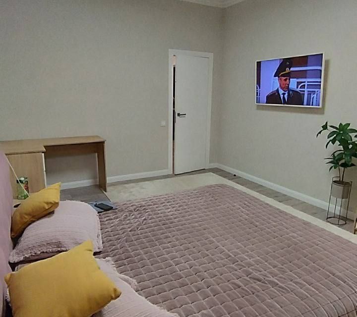 Сдаётся 2-комнатная квартира, 65 м²